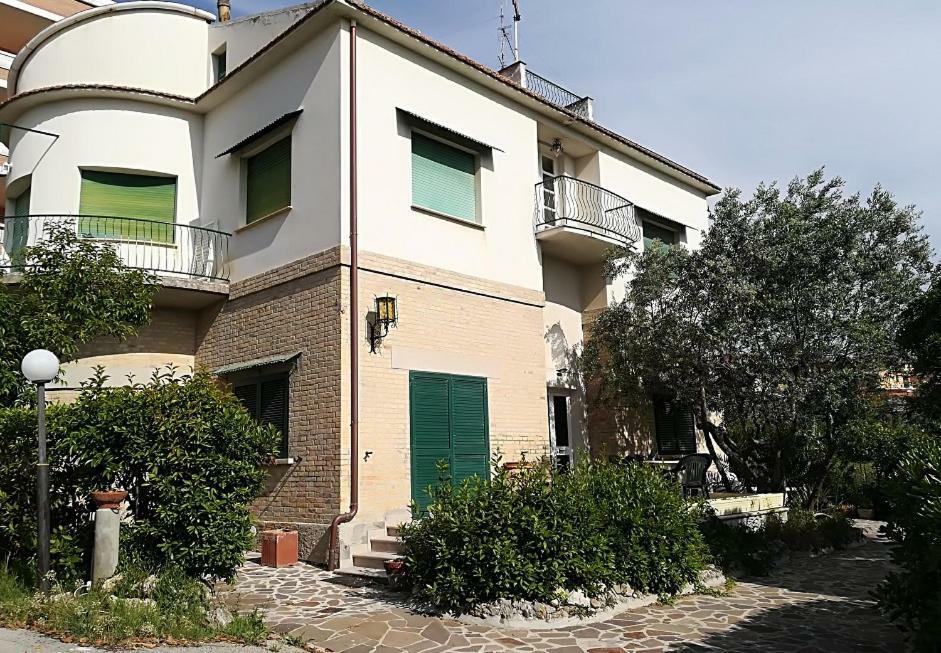 Villa Ariosa Васто Экстерьер фото